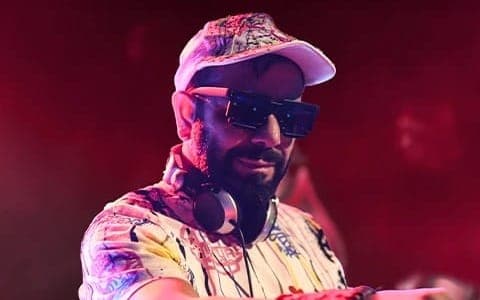 Dj Hakan Küfündür ile 90’lar 2000’ler White Party — Burgazada Cennet Bahçesi, İstanbul etkinlik görseli